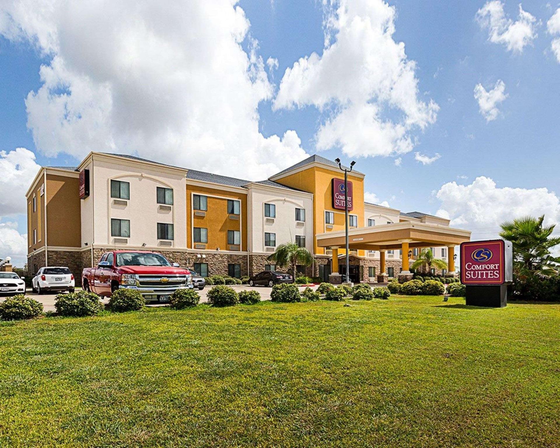 Days Inn & Suites By Wyndham Houston / West Energy Corridor Exterior photo